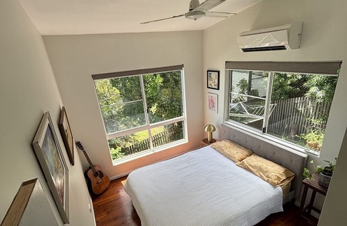 Yeppoon Haus | Yeppoon beachside oasis with epic island views, gorgeous breezy deck & air con