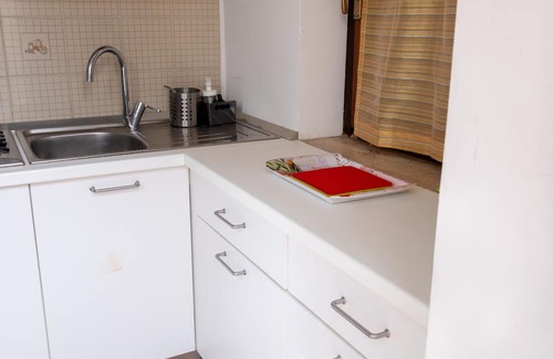 Falerna Wohnung | Holiday Apartment "Trilocale 37 Residence La Giungla" with Sea View, Shared Pool & Wi-Fi