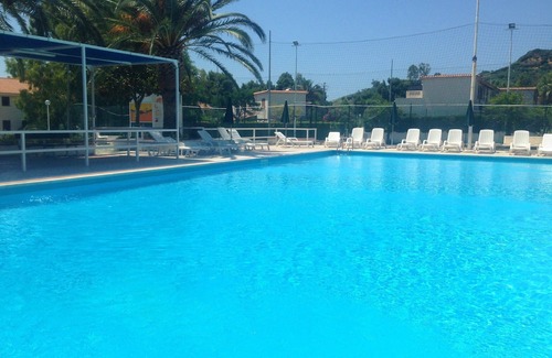 Falerna Wohnung | Holiday Apartment "Trilocale 34 Residence La Giungla" with Sea View, Shared Pool & Wi-Fi