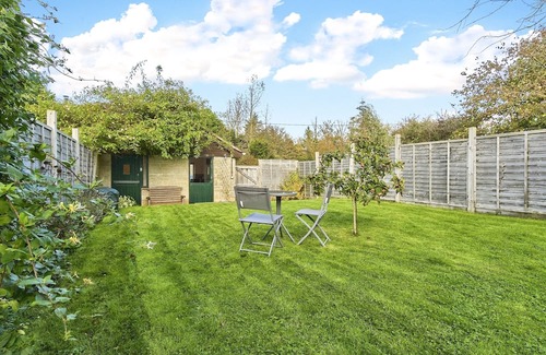 Ningwood Kabine | Little Brook - a cabin that sleeps 2 guests in 1 bedroom