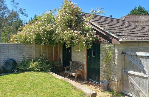 Ningwood Kabine | Little Brook - a cabin that sleeps 2 guests in 1 bedroom