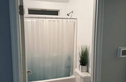 Redwood Hütte | Cozy cottage in country setting.