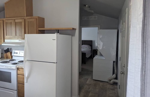 Redwood Hütte | Cozy cottage in country setting.