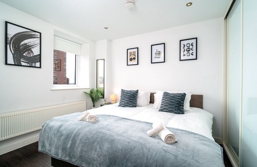 Sutton West Wohnung | Sutton Cityscape, WIFI, Netflix, For Business & Re-Locators