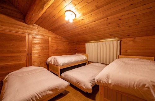 Nasu Haus | Log house with nature BBQ grill available Projector available Pets allowed 3 bedrooms Up to 3 parkin / Nasugun Tochigi