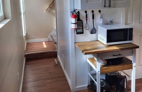 East Kootenay Wohnung | (A)Quaint 2 bd apt w/view 4 guests