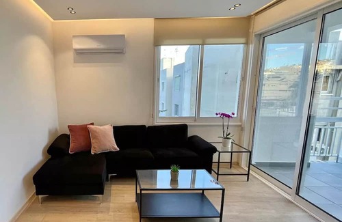 Neapolis Wohnung | Amathus Modern Beachfront Flat