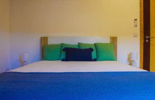 Gois Hütte | 5 Minutes from the River Beach, Room in Góis for Two in a Quiet Rural Place