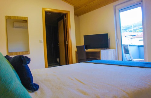Gois Hütte | 5 Minutes from the River Beach, Room in Góis for Two in a Quiet Rural Place