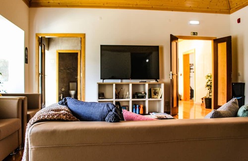 Gois Hütte | 5 Minutes from the River Beach, Room in Góis in a Quiet Rural Place