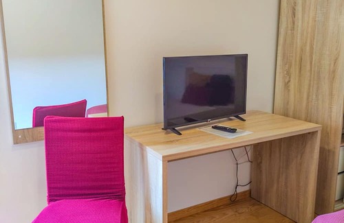 Gois Hütte | 5 Minutes from the River Beach, Room in Góis in a Quiet Rural Place