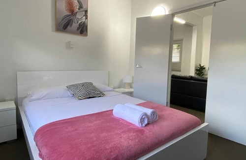 Castle Hill Haus | Comfortable, 2- bedroom house *Newly updated*