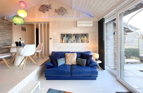 Harre Haus | Beautiful house with spa and pool