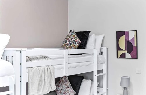 Seven Sisters Wohnung | Serene Escape: Stylish and Cozy 2BR Flat