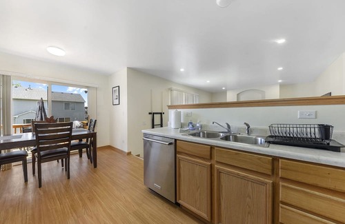 Romeoville Haus | Romeoville Rental