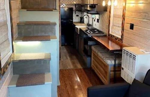 Lindon Haus | Cozy Tiny House at Lindon Marina