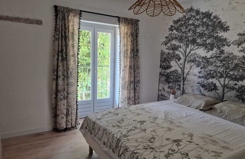 Ceyzerieu Haus | Maison Bohème Avec Bain Nordique. Vélo et Table de Ping-pong. Animaux Bienvenus