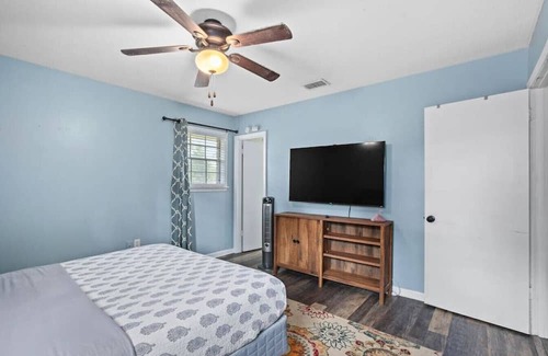 Hattiesburg Haus | *NEW* Cozy Retreat! 3-min to USM