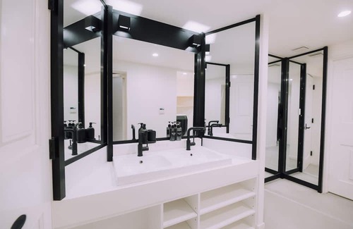 Shibuya Villa | 渋谷から徒歩10分の静かな通りにある、屋上付きの豪華な4階建ての家。