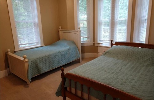 Atchison Haus | 4 BR/2.5 Bath, just three blocks from the beautiful Benedictine College Campus