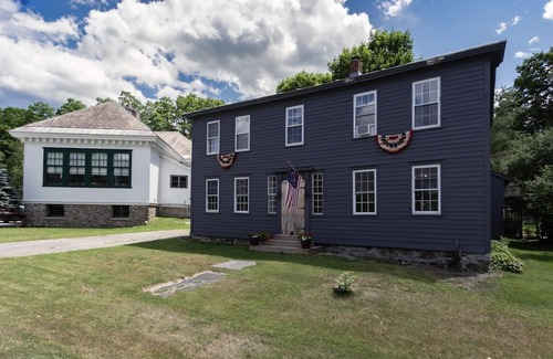 Pawlet Haus | Quintessential Vermont! In a classic New England village on the Metawee River.