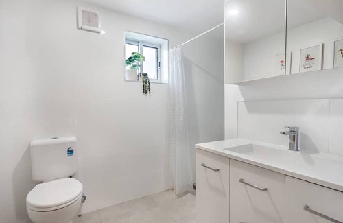 Howrah Wohnung | Prime Location, Stylish Space