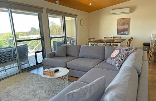 Swansea Haus | Beach Amore - Between lake and beach