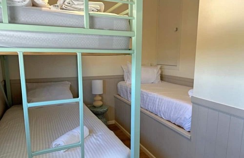 Swansea Haus | Beach Amore - Between lake and beach
