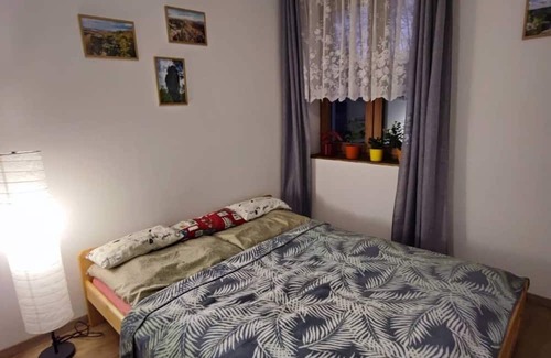 Tisa Wohnung | Cozy full-equipped studio in Tisá. Pet-friendly. 5 minutes to rocks by walk!