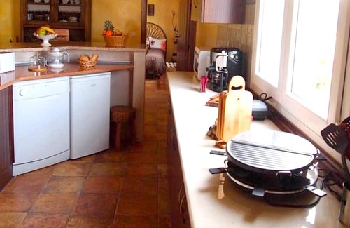 Daimiel Villa | Homerez - Big villa for 10 ppl. with swimming-pool and jacuzzi