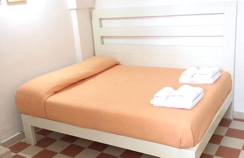 Laureto Wohnung | Homerez - Apartement 9 km away from the beach for 4 ppl. with shared pool
