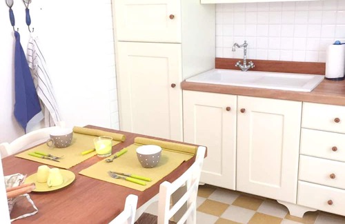 Laureto Wohnung | Homerez - Apartement 9 km away from the beach for 4 ppl. with shared pool