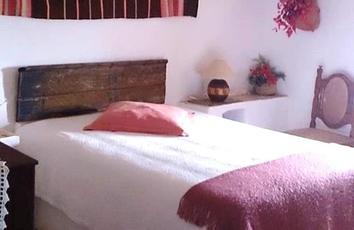Sao Barnabe Haus | Homerez - Spacious house for 5 ppl. with shared pool at Almodovar