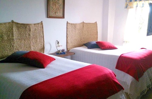 Sao Barnabe Haus | Homerez - Spacious house for 5 ppl. with shared pool at Almodovar