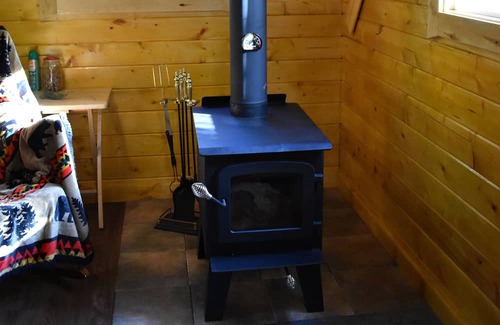 Bellis Kabine | RUGER RIDGE A Tiny Cabin, Off Grid In The Woods