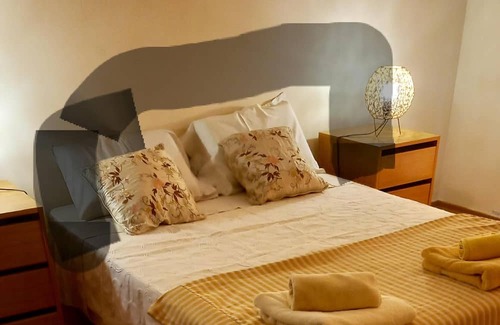 Angra do Heroismo Haus | Homerez - House for 6 ppl. with sea view and terrace at Angra do Heroísmo