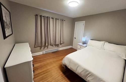 Halifax County Haus | Dog Friendly, Fenced Yard with pond, Arcade/Bar room, Lake Views, 3 bedrooms