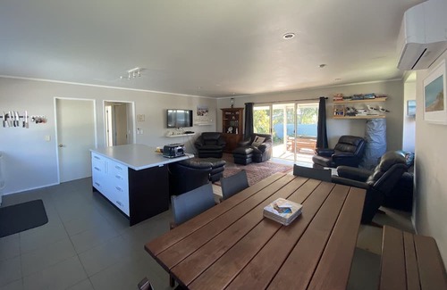 Waimarama Haus | Soak up the sun and enjoy the beach, this family beachhouse is ready for you!