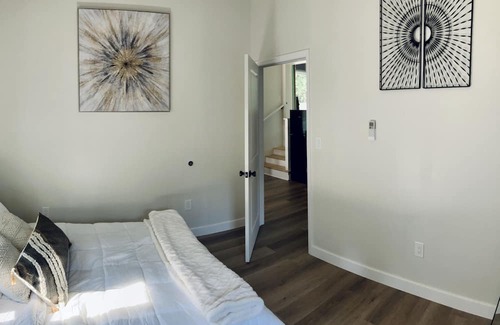 Lawrenceville Hütte | Cozy Suite near Princeton