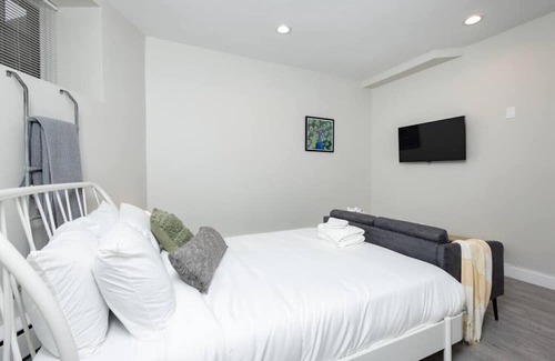 Prudential - St. Botolph Wohnung | Spacious Studio Apt | South End