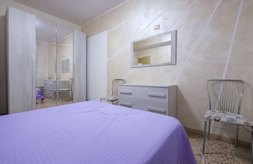 Mili San Pietro Wohnung | Apartment 'Aurora Inn' with Balcony, Wi-Fi and Air Conditioning