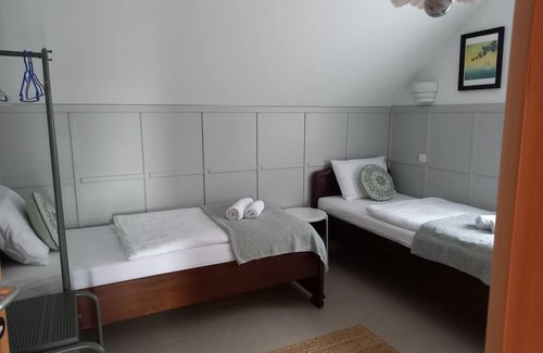 Csopak Wohnung | NEONCsopak at lake Balaton perfectly located for hiking-swimming,-wining-dining