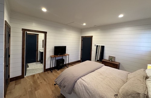 Upperville Haus | Upperville Hunt Box