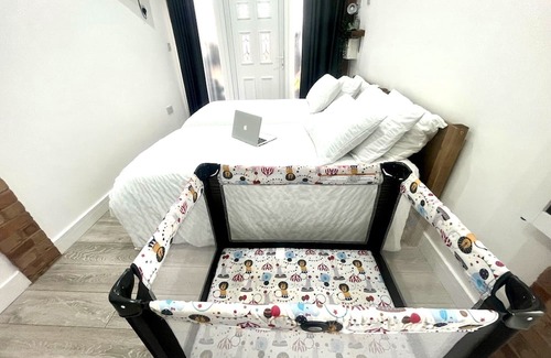 Luton Wohnung | Nice and Cosy Large Studio Near Luton Airport