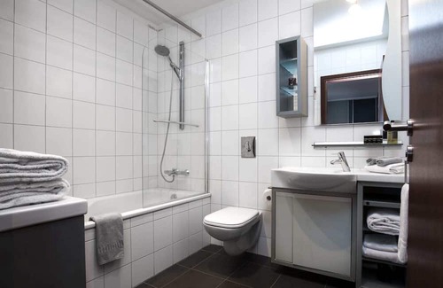 Downtown Wohnung | Mani Apartments- Three Bedroom Apartment