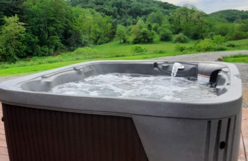 Elkton Sonstige | Log cabin style duplex on 150 acres of beautifully serene wooded farmland