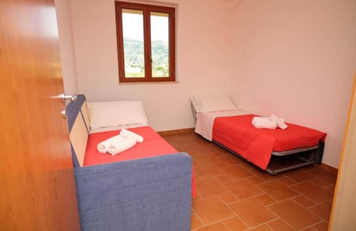 Torrenova Wohnung | Apartment "Costa Tirrena 1" with Sea View & Shared Pool