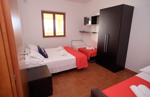 Torrenova Wohnung | Apartment "Costa Tirrena 1" with Sea View & Shared Pool