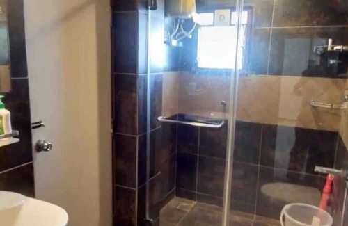 Besant Nagar Wohnung | Besant Nagar, Fully Furnished Accommodates 6 adults-Wireless Internet ready