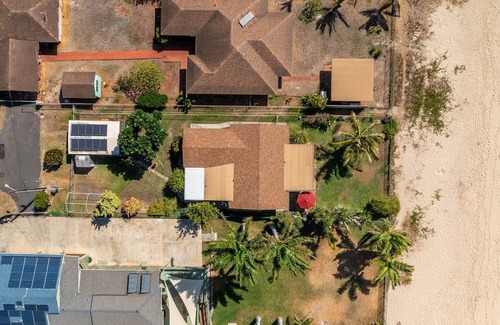 Ewa Haus | Ewa Beachfront Cottage: Beachfront w/Yard & Oceanviews - Your Nostalgic Aloha!